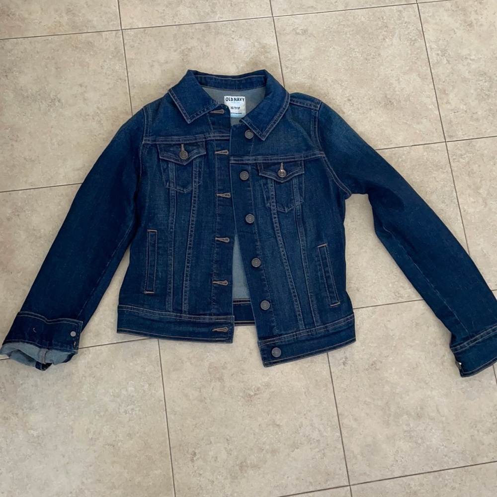 Adorable dark denim jacket